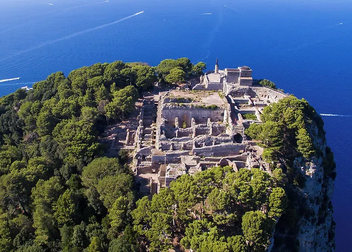 برونيلا فندق كابري