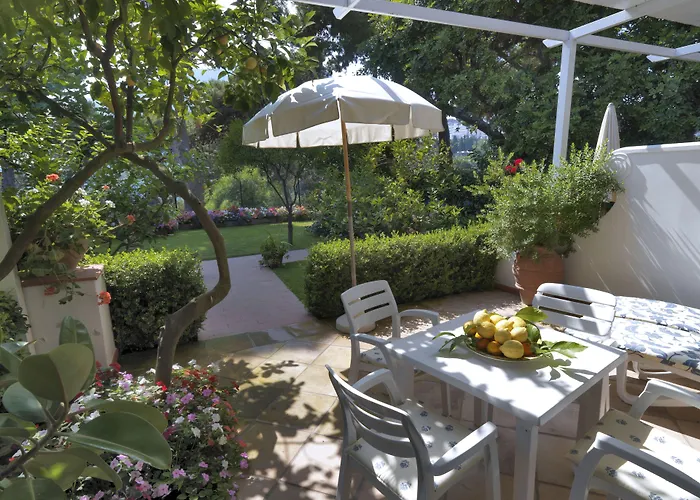 Отель Brunella Капри